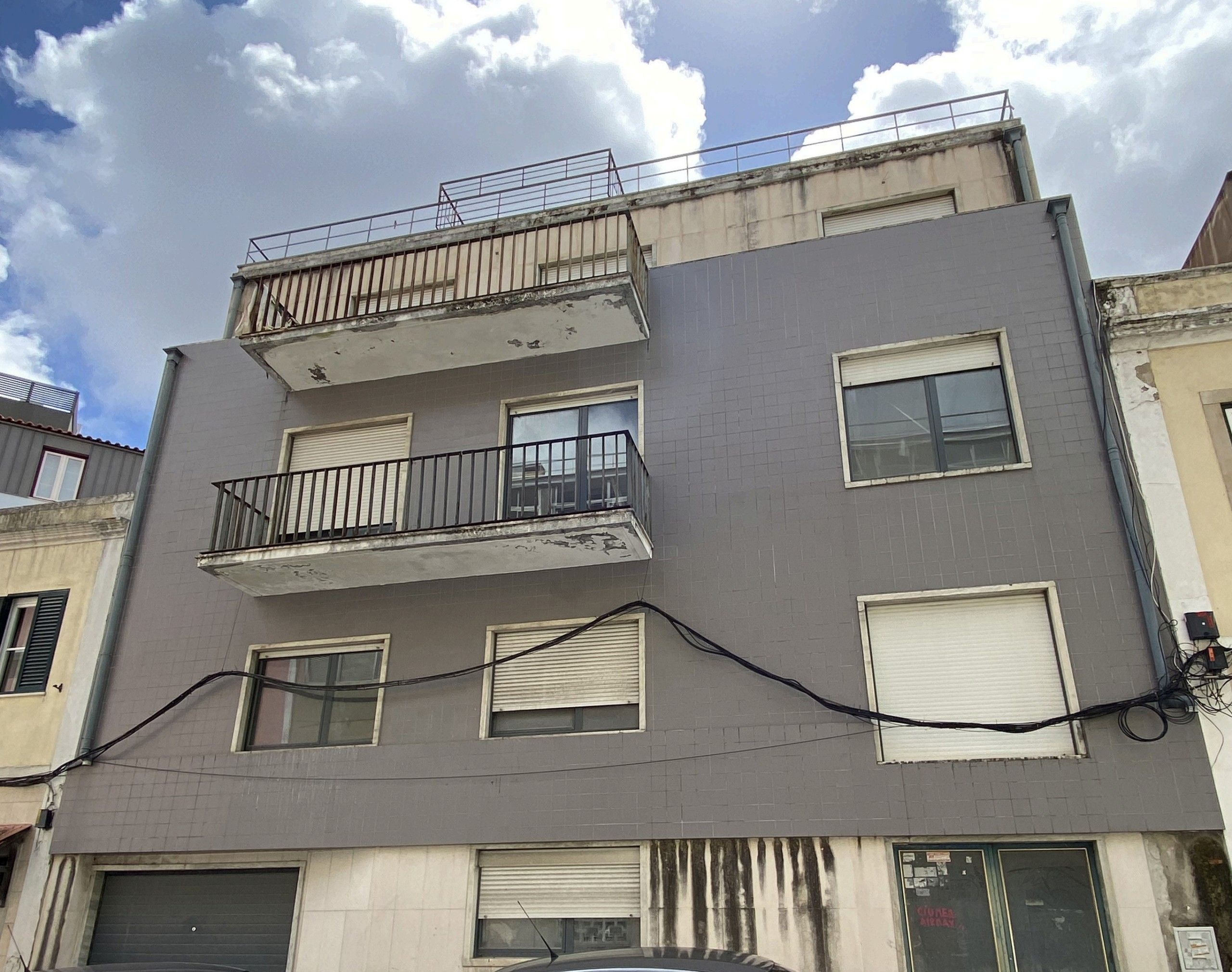 Fachada do prédio em Campolide, Lisboa